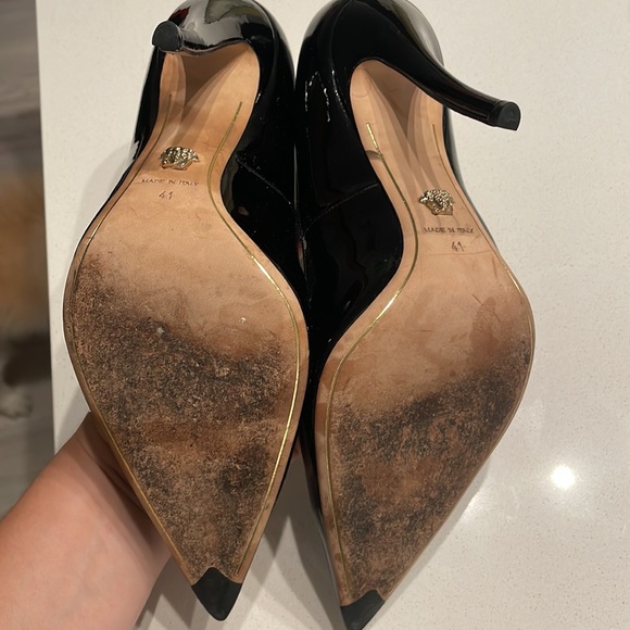 Versace black leather pump - Picture 2 of 6